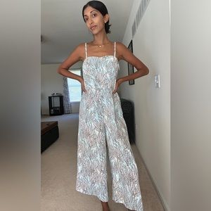 Jumpsuit with removable and adjustable straps